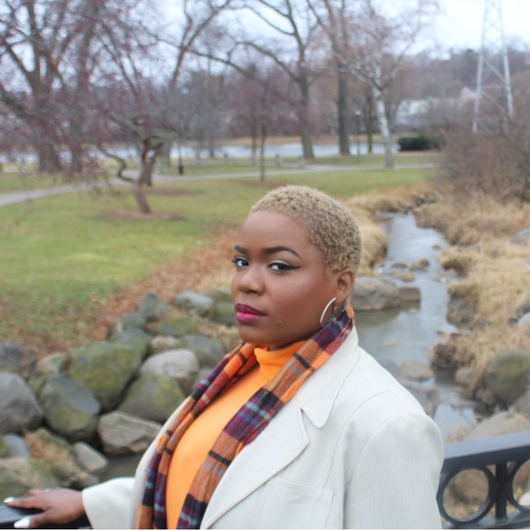 Meet the Posher🦋 - Picture 4 of 5